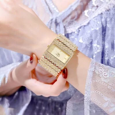 Cách phối đồng hồ với trang phục công sở 7 gumen